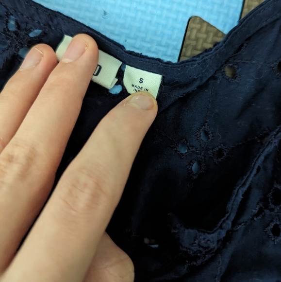 Two gap blouses - Picture 4 of 5